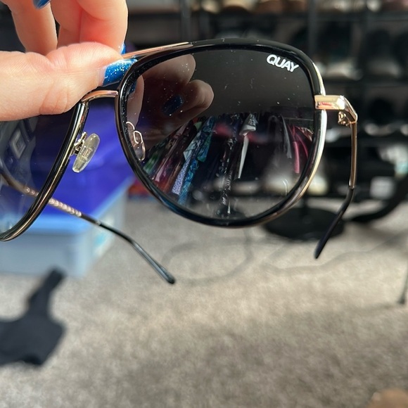 Quay Australia Black and Silver Aviator Sunglasses - Picture 7 of 8
